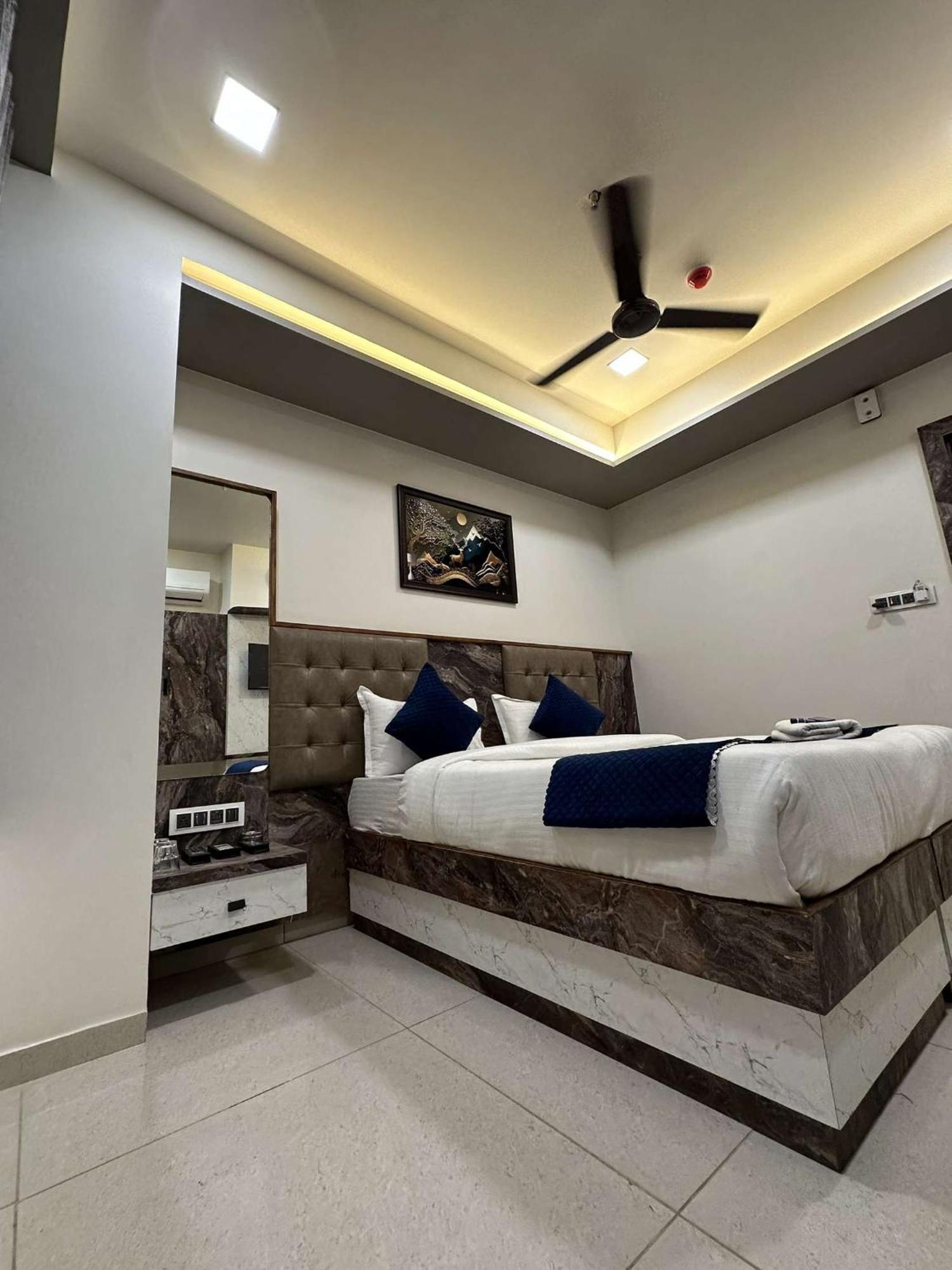 Hotel E Classico Bhavnagar Exterior foto
